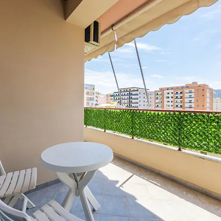 Апартаменты Ivory Rose Влёра